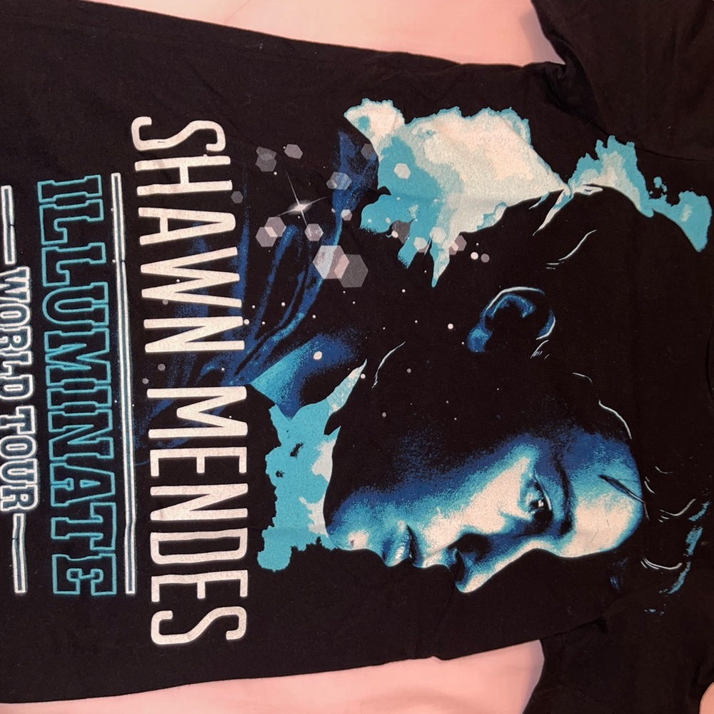 Shawn Mendes Illuminate Tour tee